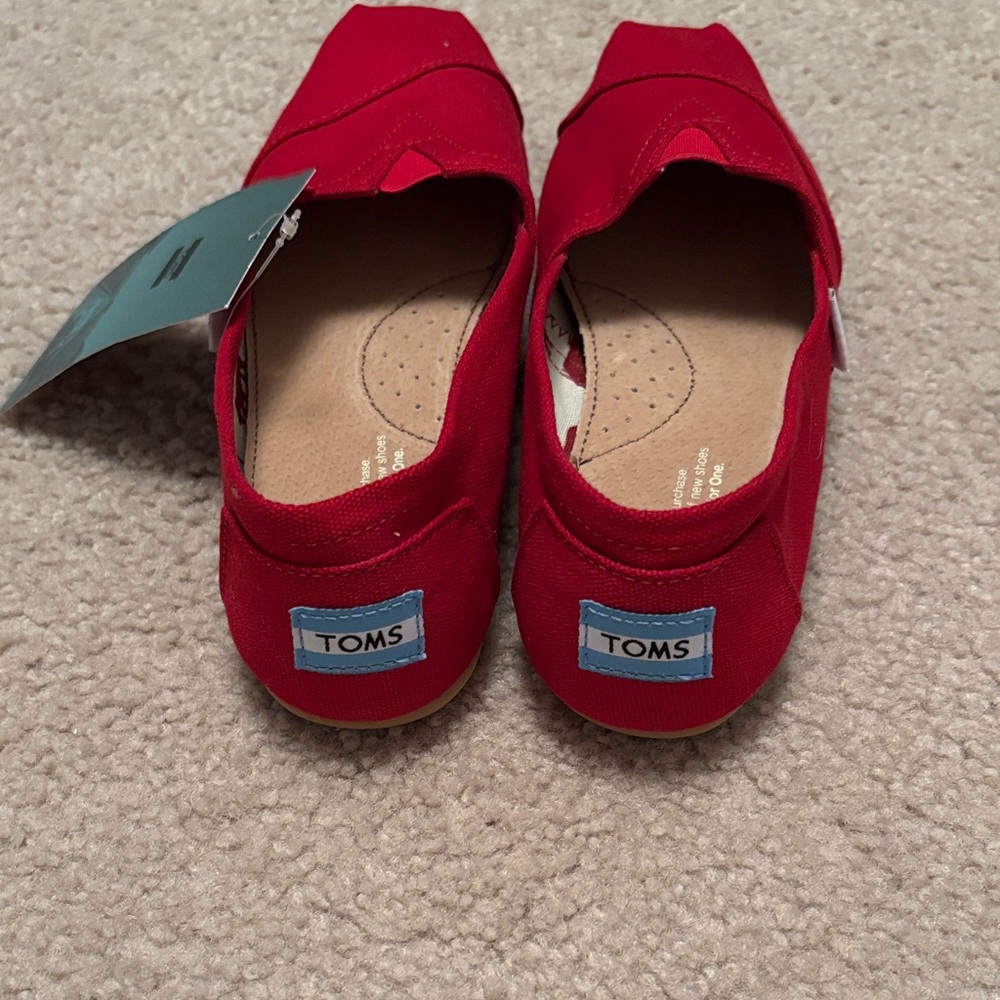 Toms Red Canvas Slip-On Flats - Picture 2 of 4